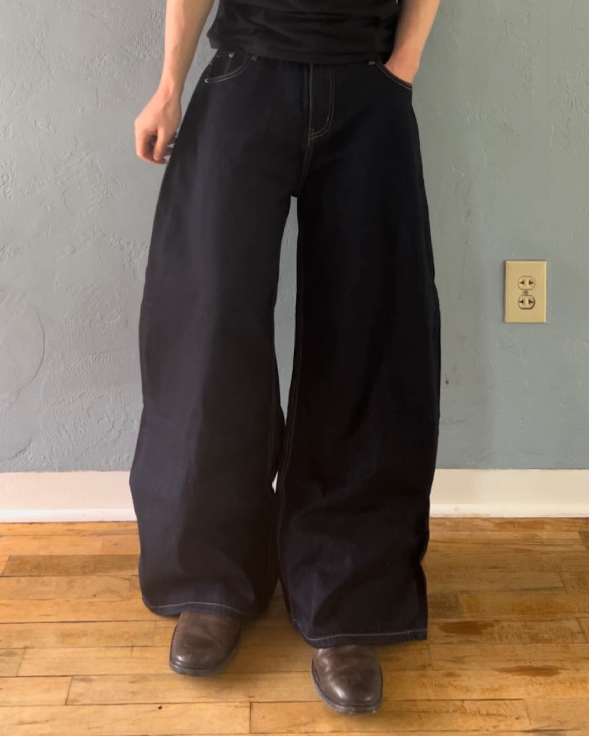 Endless Balloon Fit Raw Denim
